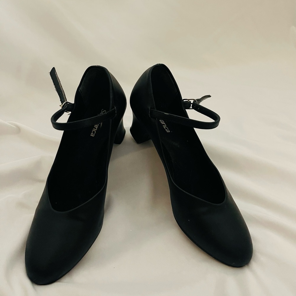 Chic black ankle strap practice shoes